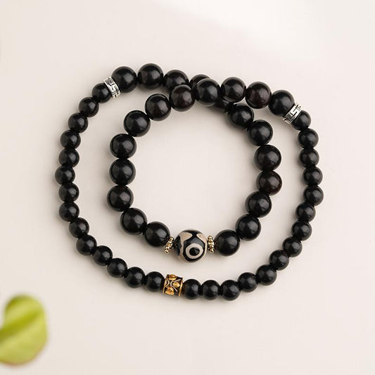 Mulinwan hand-painted sandalwood bracelet, reflecting the wisdom and artistic atmosphere of Tibetan Buddhism.