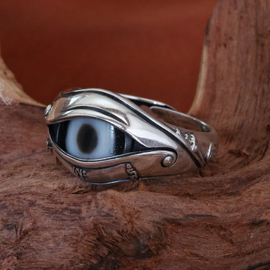 Handmade 925 silver Buddha Eyes ring, a symbol of wisdom in Tibetan Buddhist Jewelry Culture and jewelry art.