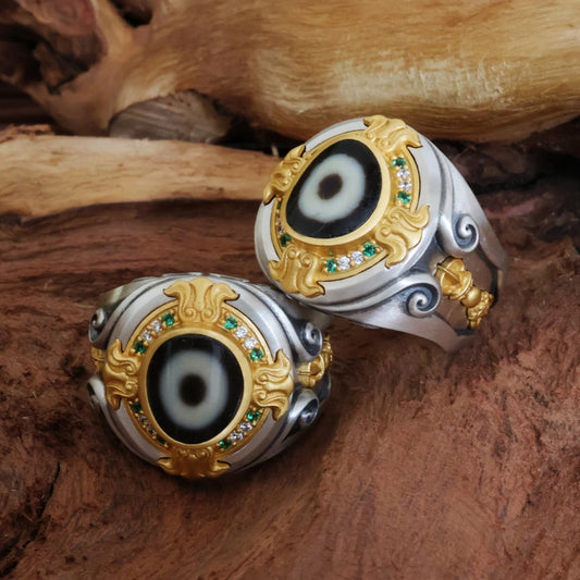 Handmade 925 silver One-Eye Vajra ring, a symbol of wisdom and power in Tibetan Buddhist Jewelry Culture and jewelry art.