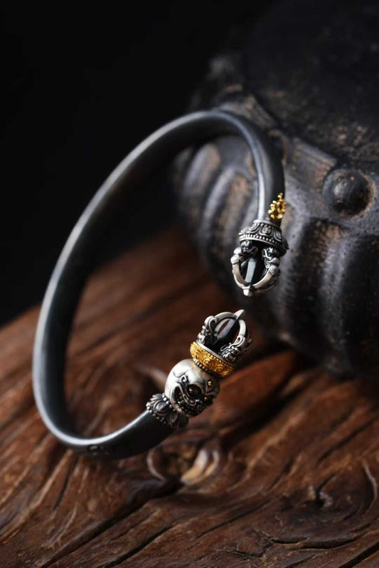 "S925 silver Skull Vajra bangle with fine inlay craftsmanship, inspired by Tibetan Buddhist Jewelry Culture, combining spiritual symbolism and Jewelry Art design."