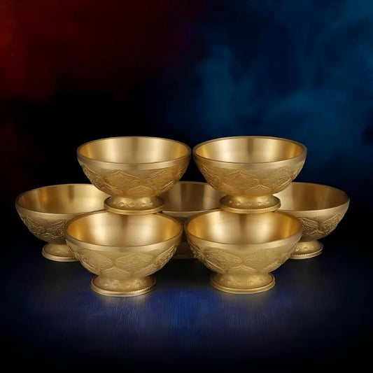 An authentic piece of Tibetan Buddhist sacrificial implements culture, this offering bowl is meticulously handcrafted from pure copper for traditional Buddhist altar rituals.