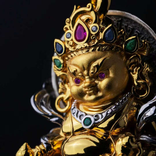 Handmade Huang Laoye Buddha pendant from Tibetan Buddhist jewelry culture, meaningful jewelry art for spiritual peace and daily wear.