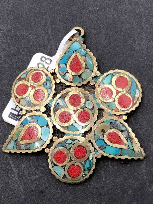 Hand-painted vintage patch pendant, reflecting Tibetan Buddhist art and culture. A meaningful piece representing inner peace, tradition, and craftsmanship.