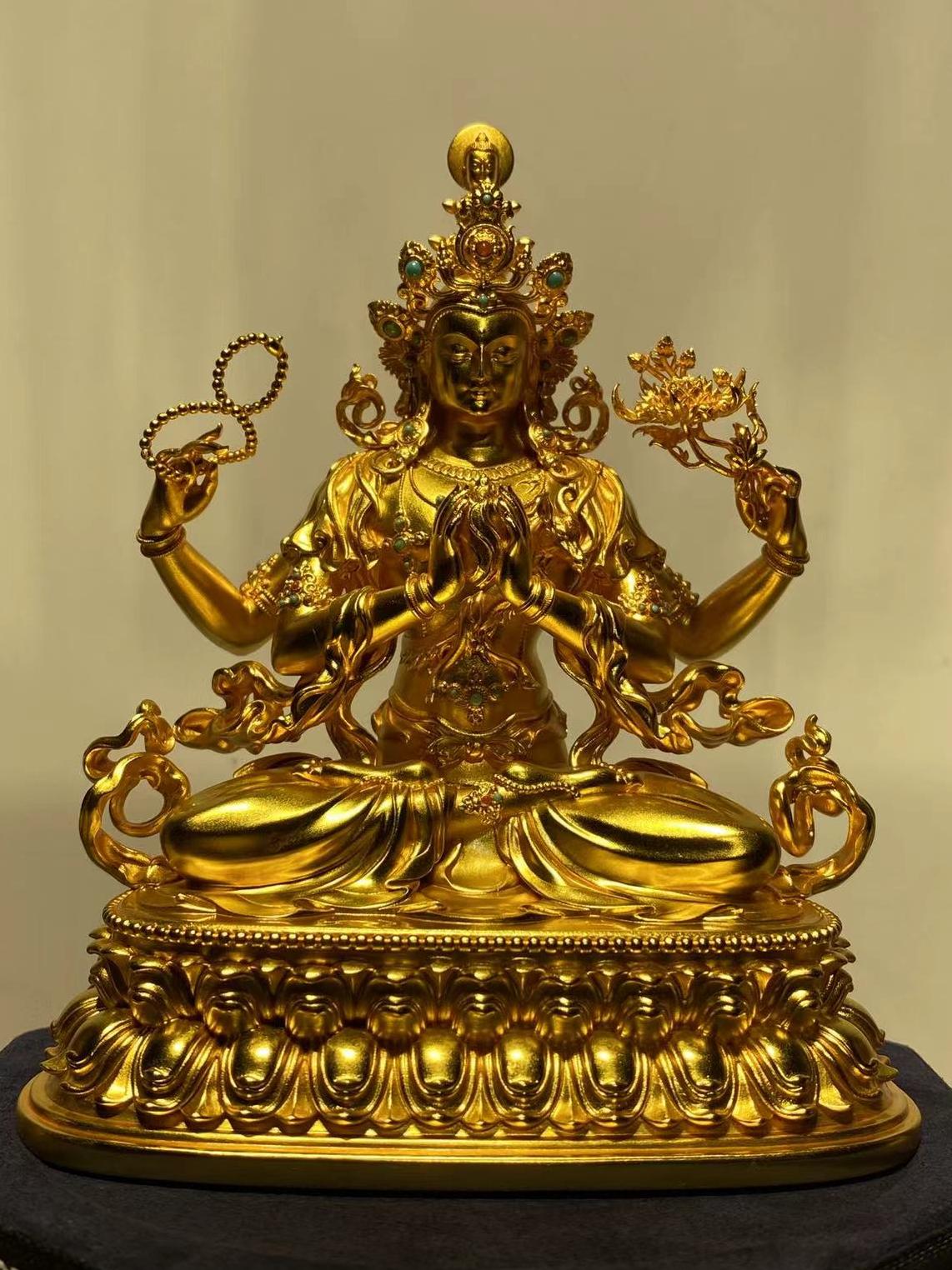 Tibetan-buddhist Vajrapani Bodhisattva statue, silver-gilded and hand-painted with mineral pigments, Tibetan Buddha art craftsmanship.
