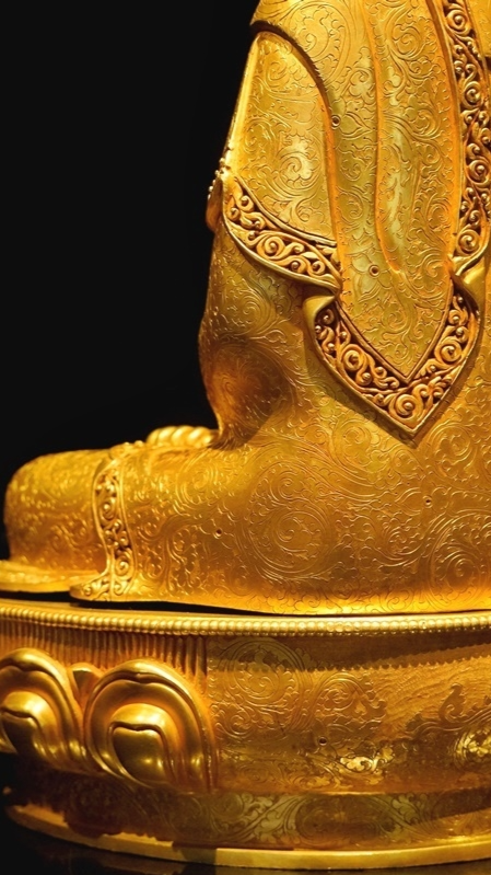 Alt Text: Handcrafted Tibetan Buddhist Three Worlds Buddha statue with gilded crown and mineral pigment details. A symbol of wisdom, compassion, and spiritual enlightenment.