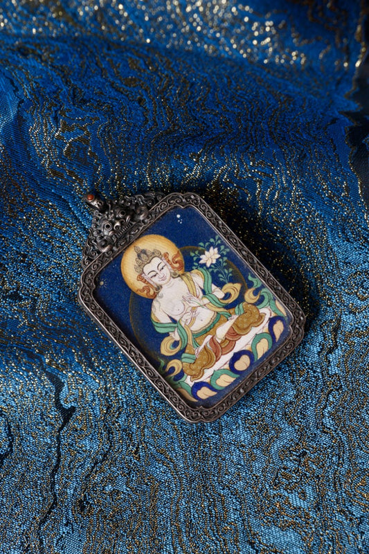 Mahasthamaprapta Bodhisattva thangka pendant depicting the bodhisattva of great spiritual power in Tibetan Buddhist culture.