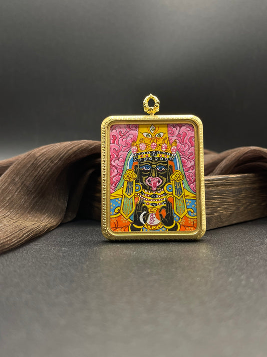 Detailed view of the titanium casing for the Shachilama Pink Thangka pendant, symbolising wealth and tradition in Buddhist practice.