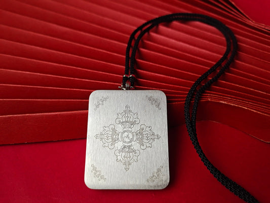 Hand-painted Nepal Thousand-Armed Avalokiteshvara (千手观音) Thangka pendant 4x5cm with alloy casing featuring the embodiment of great compassion, representing remove obstacles and fulfil all wishes in Buddhist tradition.