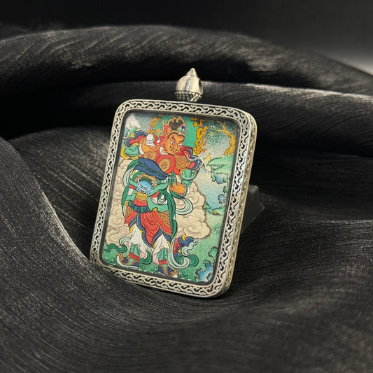 A 3.5x4.5cm hand-painted Rekong Cuiying series Virupaksha (Western Guardian King) Thangka pendant featuring wide-seeing and protection in Buddhist tradition.