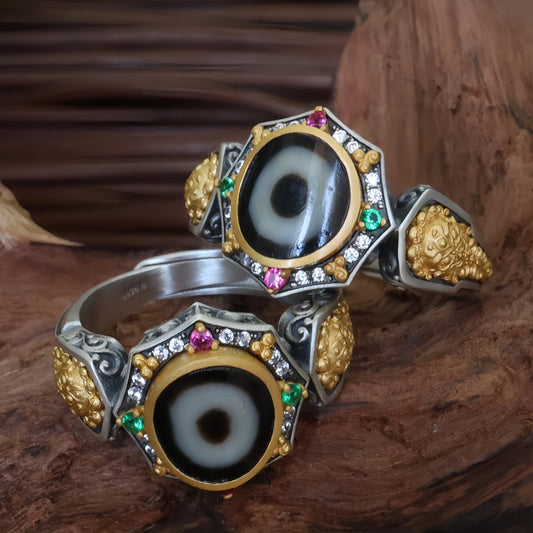 Hand-carved silver 3D Shitoulin Guardian One-Eye ring from Tibetan Buddhist Jewelry Culture, showcasing exquisite jewelry art craftsmanship.