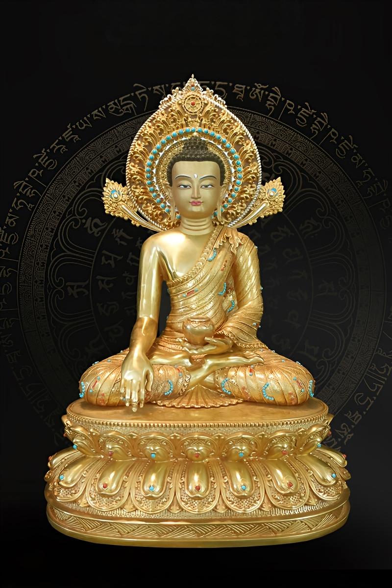 "Brass Gautama Buddha statue with mineral color painting, offering a traditional Tibetan Buddhist aesthetic."