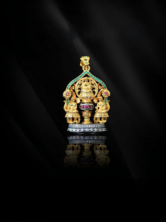Handmade copper 24K gold-plated Triple Buddha pendant (Shakyamuni, Medicine Buddha, Amitabha), a sacred piece of Tibetan Buddhist sacrificial implements culture.