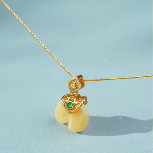 Huixiang Lingxi Tibetan Buddhist amber necklace featuring thangka-inspired design, symbolizing wisdom and inner peace.
