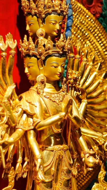 Exquisite Tibetan Buddhist Thousand-Arm Avalokiteshvara Buddha statue, hand-painted with mineral pigments, representing the compassion and wisdom of Buddhist culture.