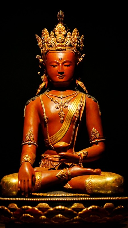 Zhanabazar Style Shakyamuni Buddha Statue – Handcrafted with Mineral Pigments – Perfect for Sacred Spaces and Spiritual Awakening