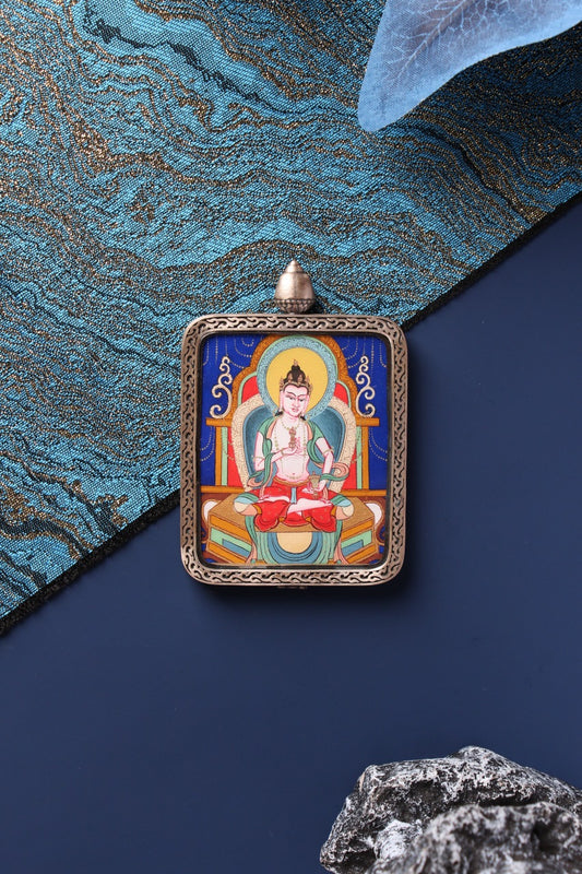 The Chigang style Vajrasattva Thangka pendant displayed as a collectible spiritual heirloom, symbolizing karma purification and indestructible wisdom.