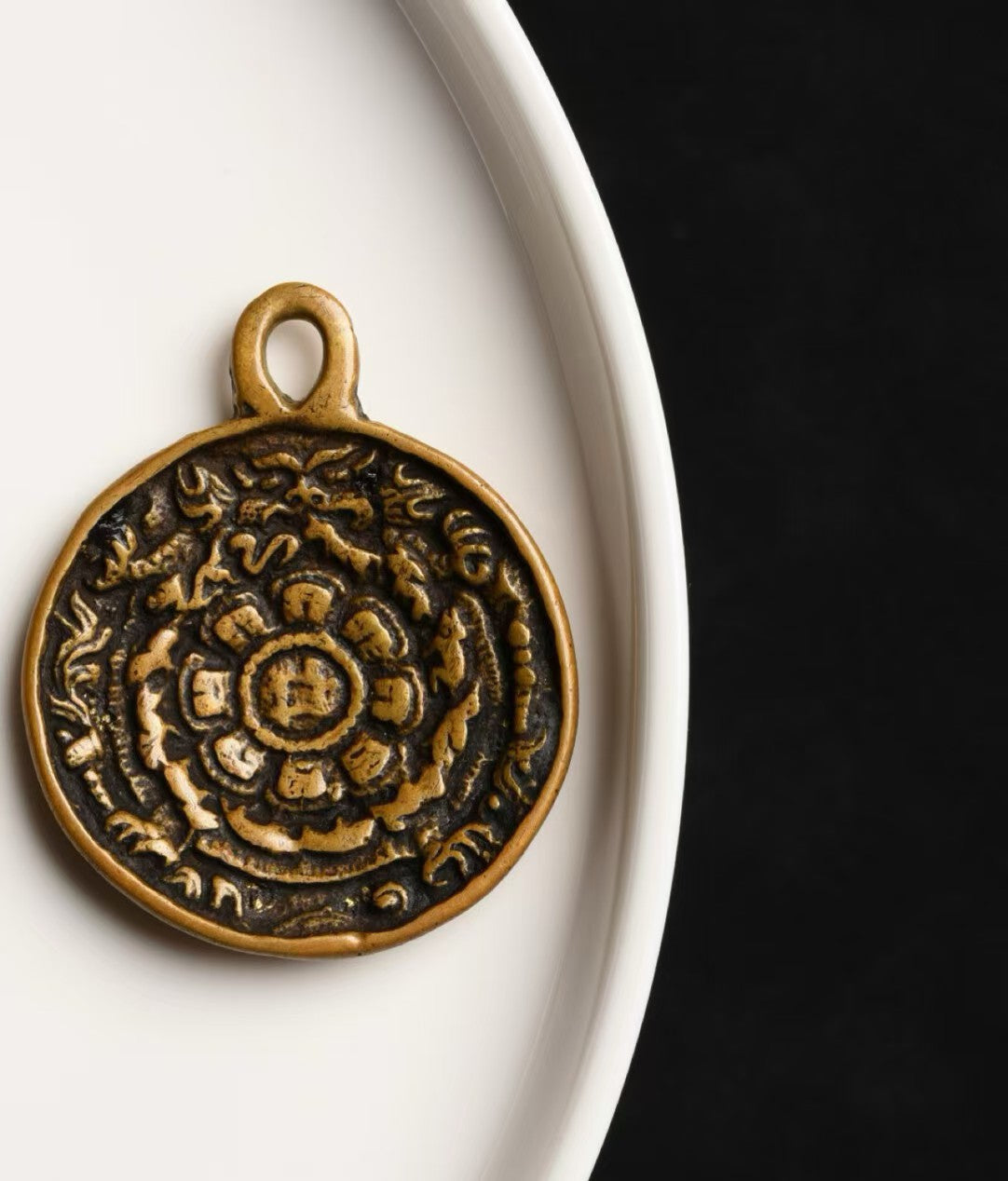 tibetan-buddhist Hand-Painted Armored Bear Nine Palace Pendant