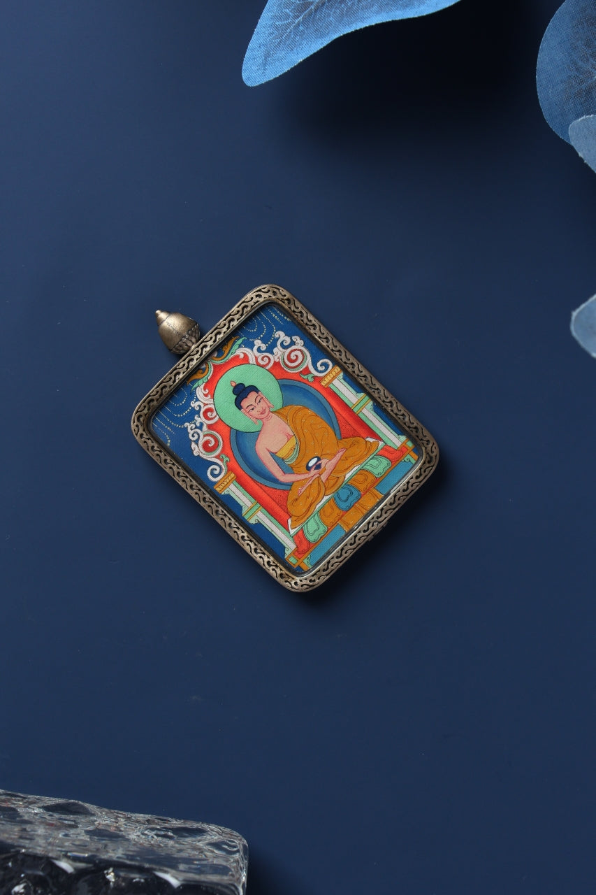 The Light of the Pure Land: Finding Peace with Amitabha Buddha
