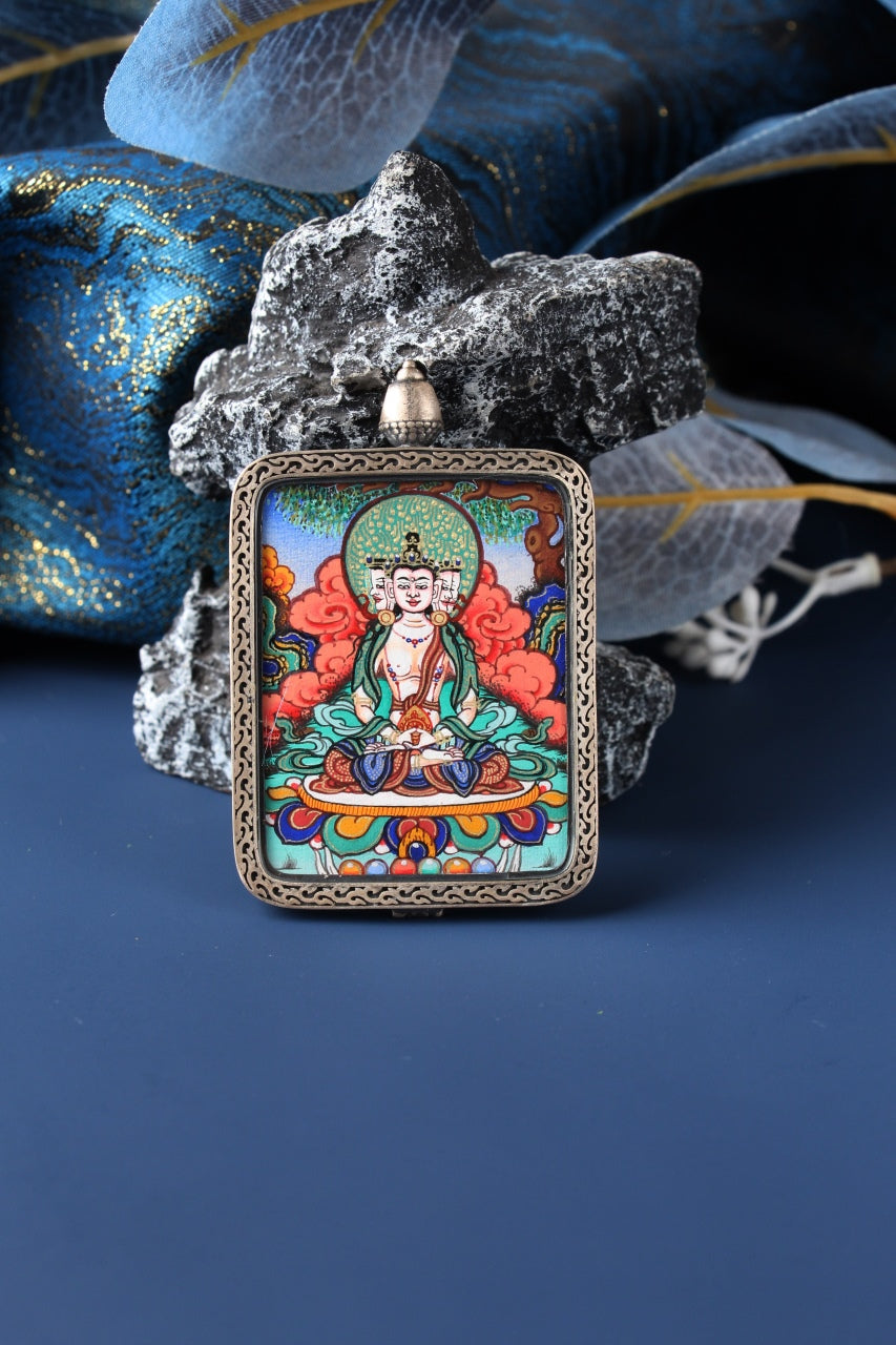 3.5x4.5cm Rebgong High-End Hand-painted Vairocana Buddha (Da Ri Ru Lai) Buddhist Pendant: Tibetan Buddhist Jewelry