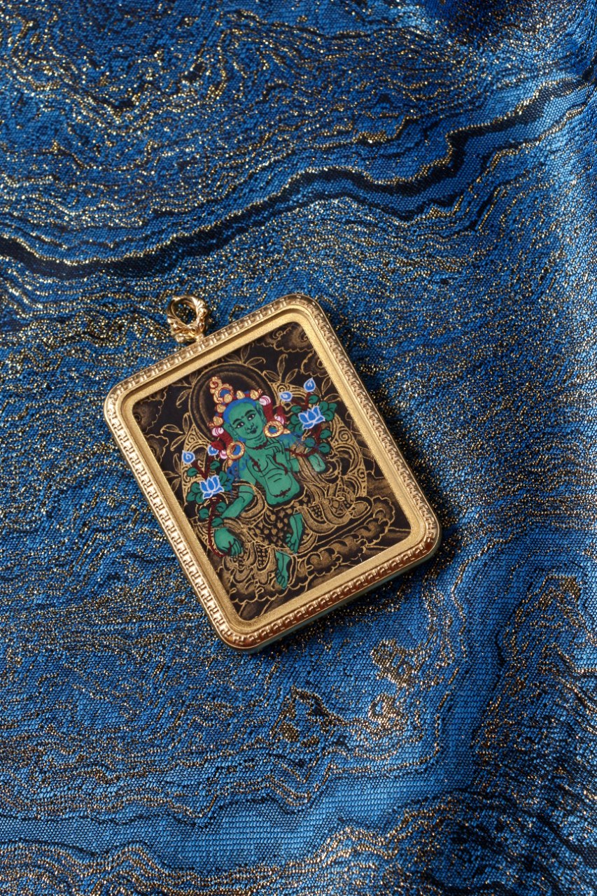 The 3.5×4.5cm Nepalese Green Tara Thangka Pendant: Your Portable Gentle Anchor in a Chaotic World
