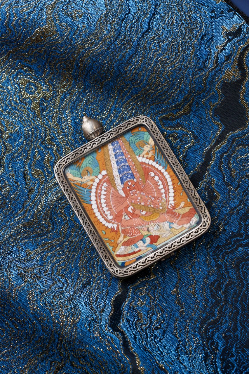 3.5×4.5cm Collectible Tibetan Mahasthamaprapta Thangka Pendant: Compassion & Wisdom Woven in Sacred Art