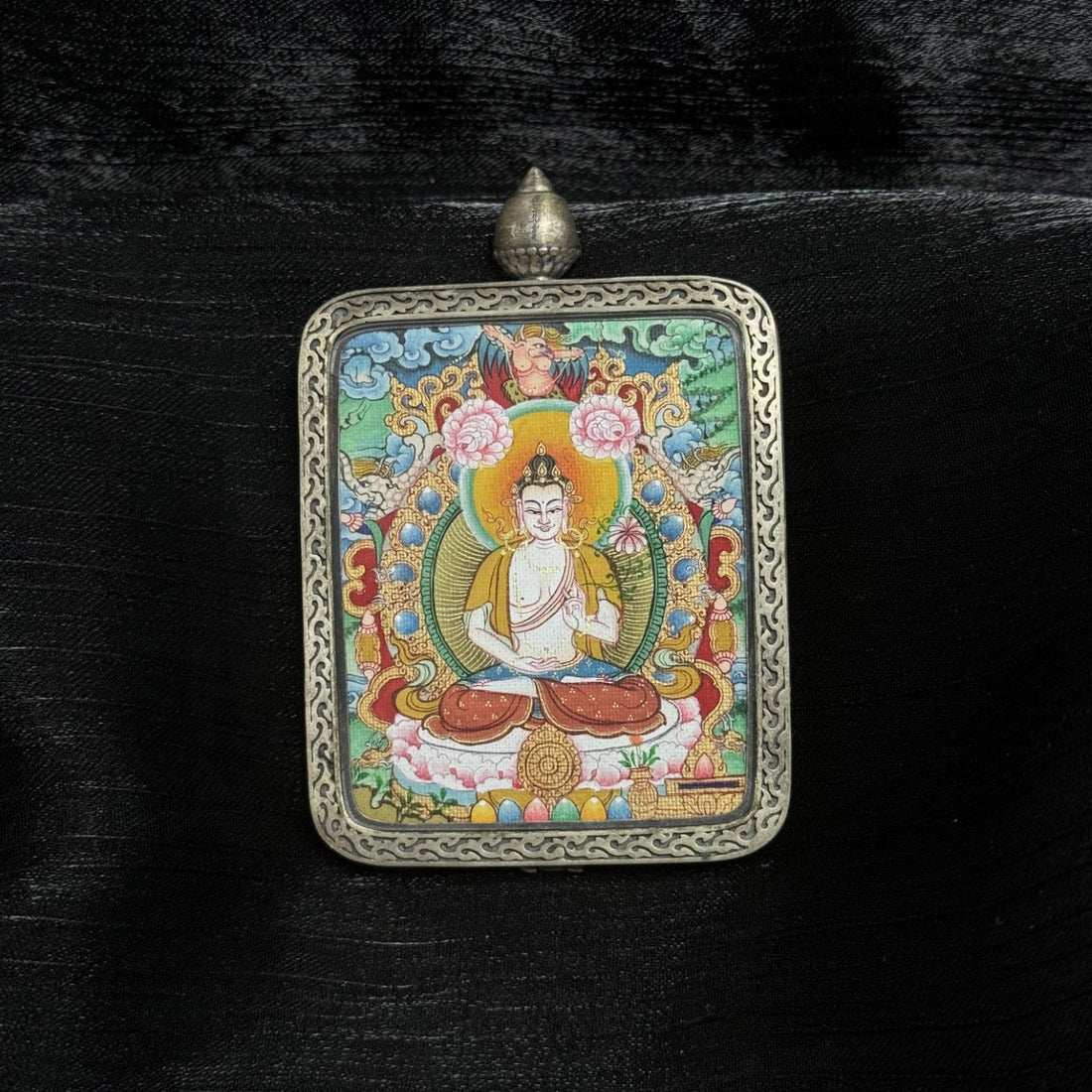 4x5cm Menri Mahasthamaprapta Buddhist Pendant: The Bodhisattva of Great Strength and Tibetan Buddhist Jewelry