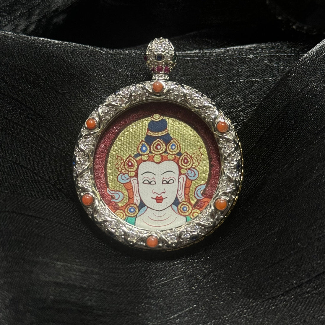 3x3cm Hand-Painted Rekong Red-Gold Mahasthamaprapta Buddha Head Buddhist Pendant: Joyful Tibetan Buddhist Jewelry