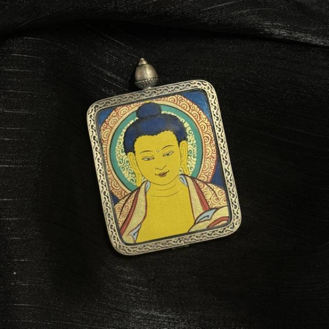 The Awakened One: Universal Blessing and Enlightenment with the Rekong Shakyamuni Thangka