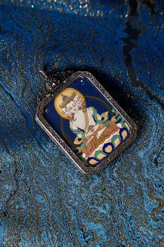 The 3.5×4.5cm Tibetan Vairocana Buddha Thangka Pendant: A Tiny Portal to Vajrayana’s Dharmakaya
