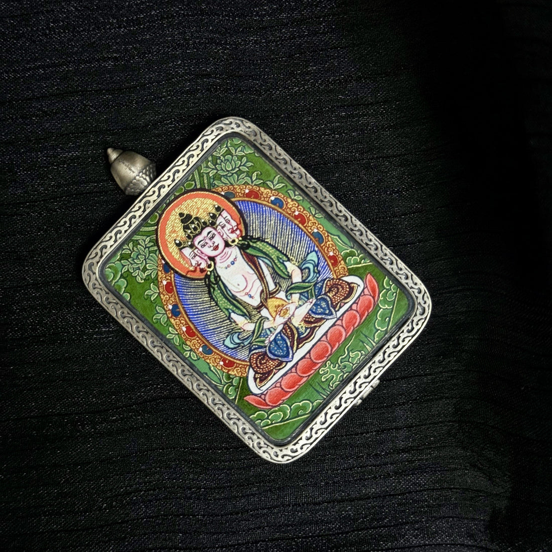 Vairocana: Cosmic Illumination and Wisdom with the Rekong Cuiying Thangka