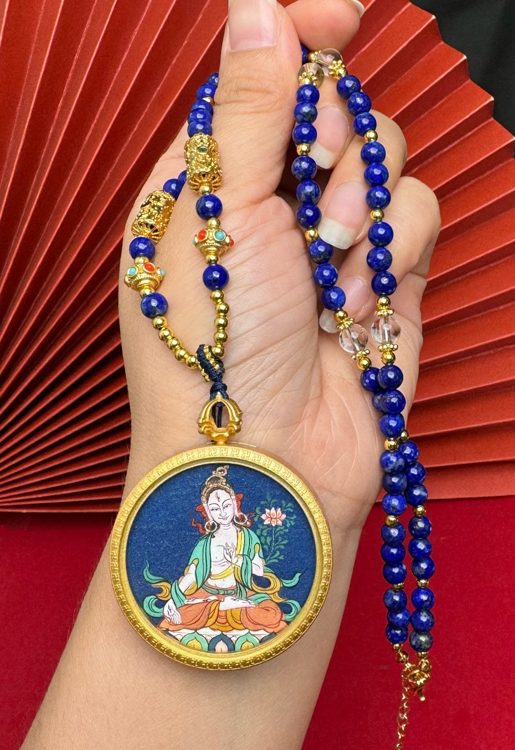 The 威德 of Rescuing from Eight Calamities: Tibet Bold White Tara Thangka Pendant with Copper Casing