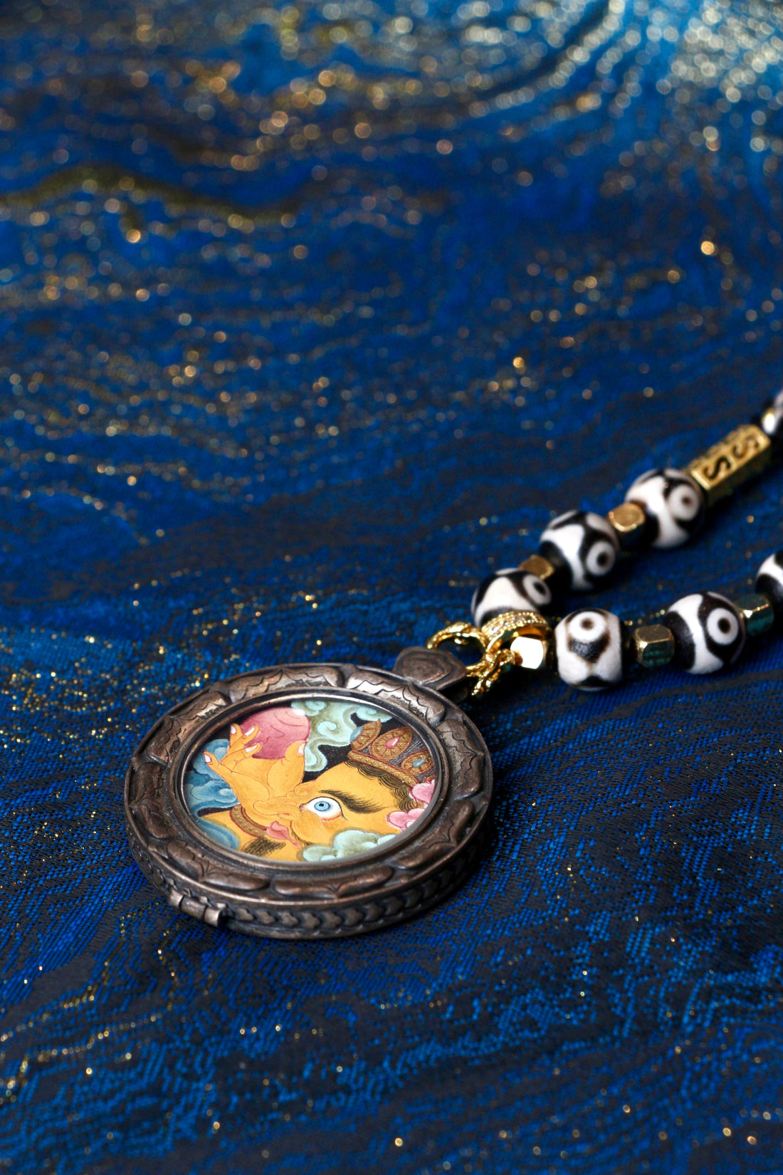 The King of Prosperity: Unlocking the Ruyi Blessings of Yellow Jambhala