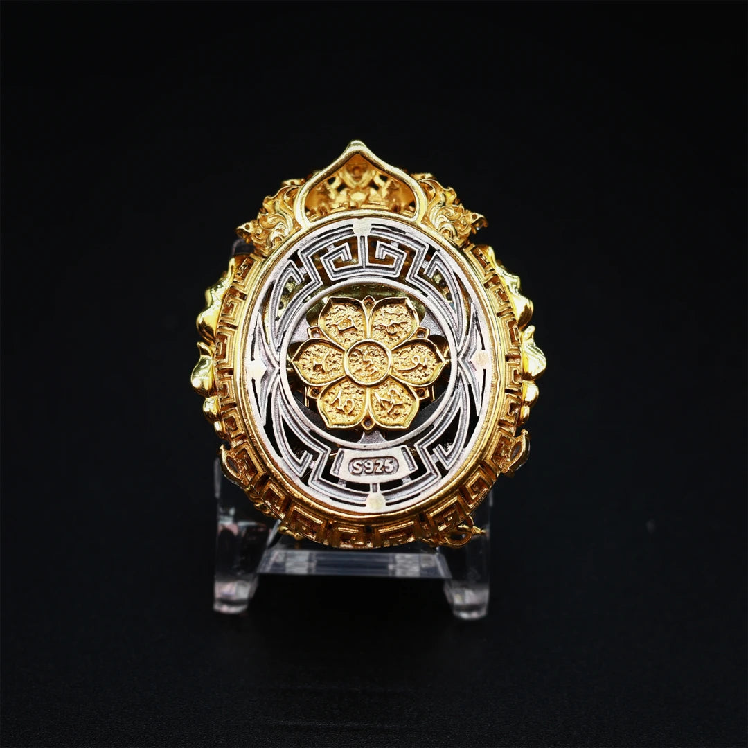 Hand-painted silver zircon Manjushri pendant, combining Tibetan Buddhist jewelry culture with exquisite jewelry art, ideal for meditation, gifting, or spiritual adornment.