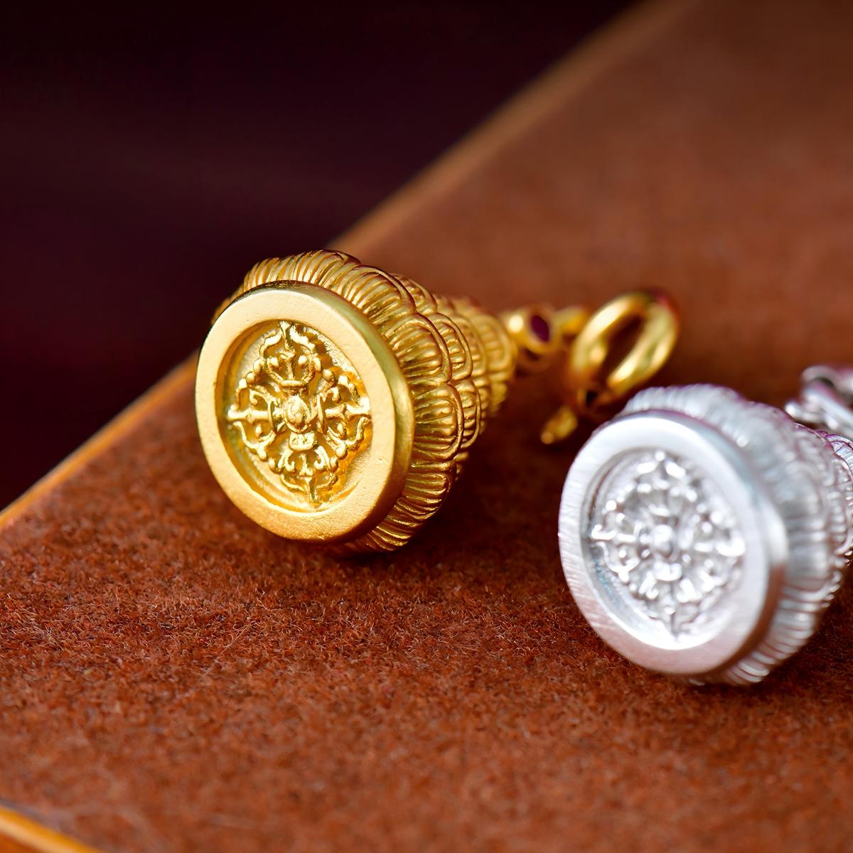 Tibetan-Buddhist Jewelry Culture handmade silver gilded mala counter clasp, a functional piece of Jewelry art.
