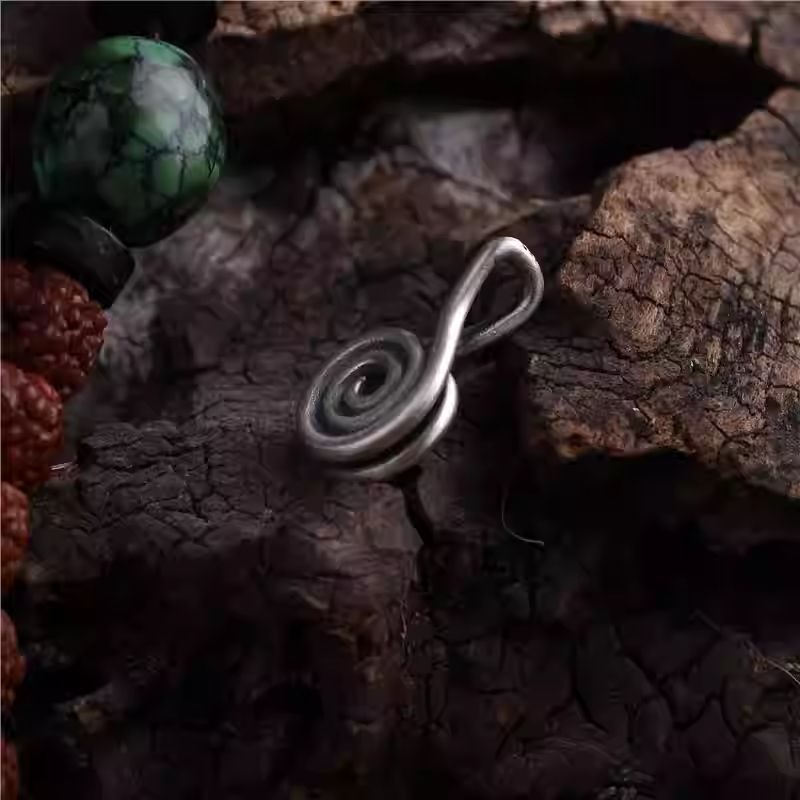 Authentic handmade silver Mala accessory clip, showcasing jewelry art and Tibetan Buddhist Jewelry Culture for practitioners.