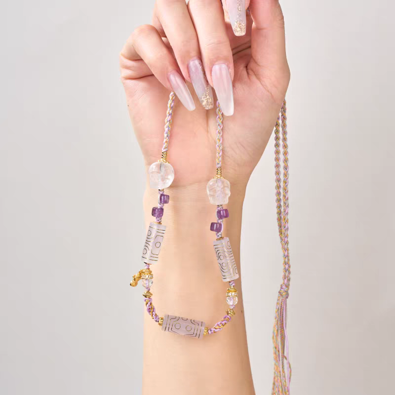  Authentic gold-inlaid Tang Tube Dzi bead, showcasing exquisite jewelry art and Tibetan Buddhist Jewelry Culture. Purely handmade natural agate.
