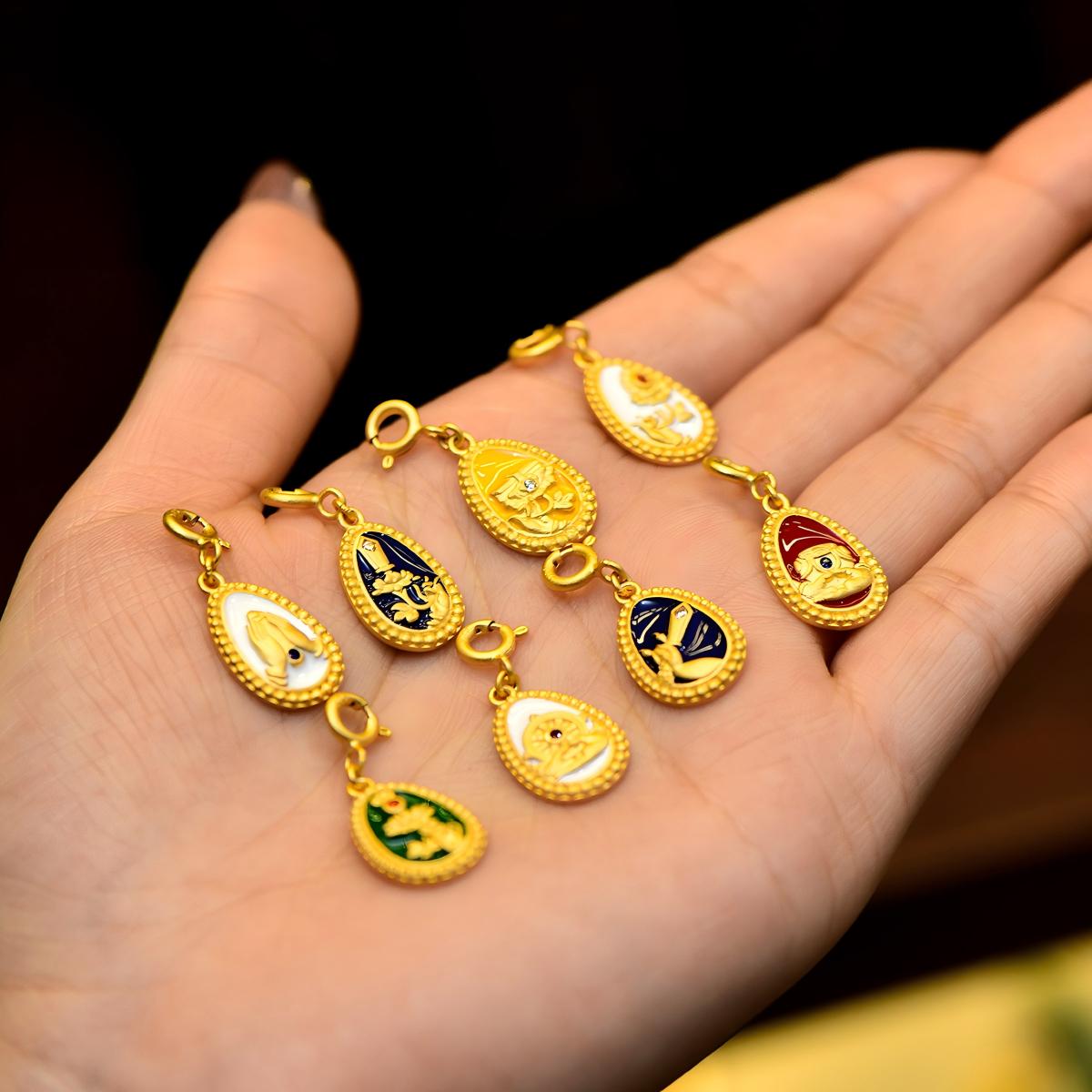 Tibetan Buddhist Jewelry Culture: A handmade silver gilded amulet pendant accessory for mala beads, showcasing sacred Buddhist jewelry art.