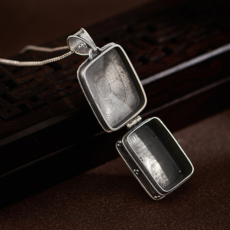 Tibetan Buddhist ethnic-style Guanyin pendant with black cubic zirconia, handcrafted silver necklace, delicate Tibetan Buddhist Jewelry Culture Jewelry art