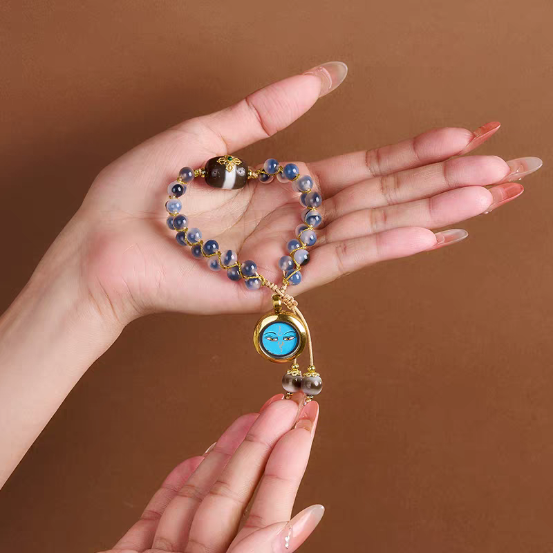 Exquisite single-line agate inlaid spiritual jewelry, a unique artifact rooted in Tibetan Buddhist Jewelry Culture for healing.