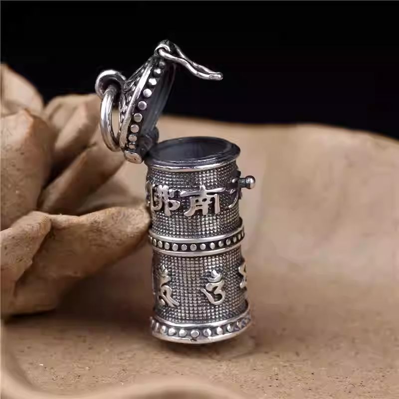 Silver hollow long Gau box necklace, Tibetan Buddhist Jewelry Culture Jewelry art, openable handcrafted pendant for unisex wear