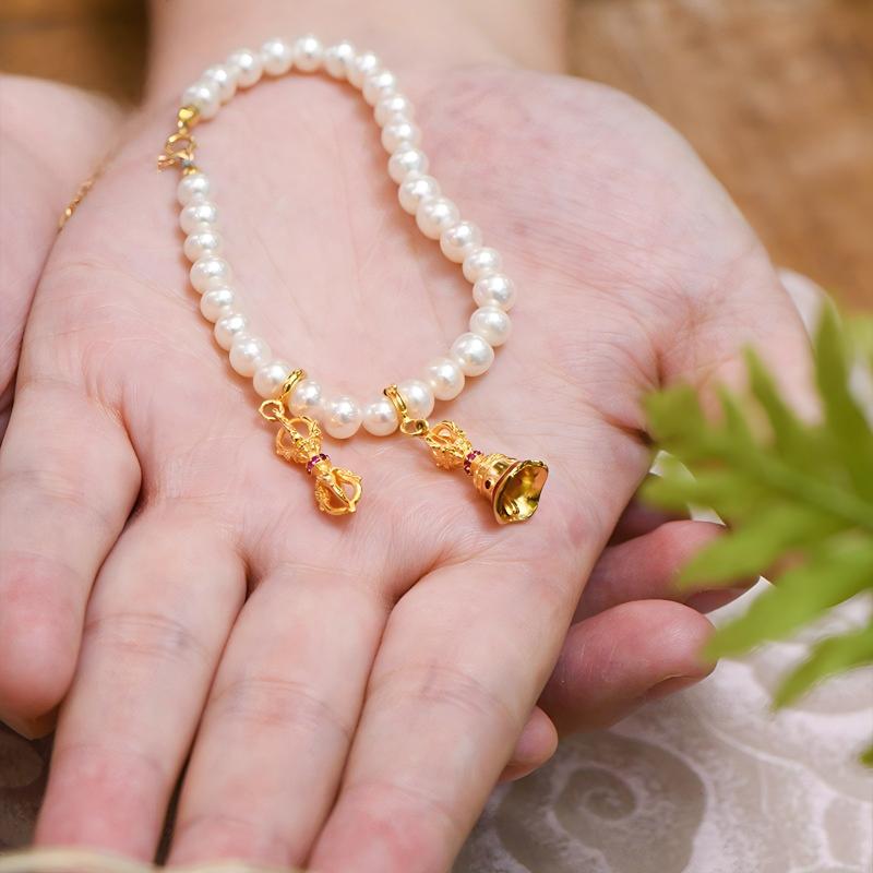 Hand-polished silver Guru bead and stupa set for 108 malas, showcasing traditional Tibetan-Buddhist Jewelry Culture.