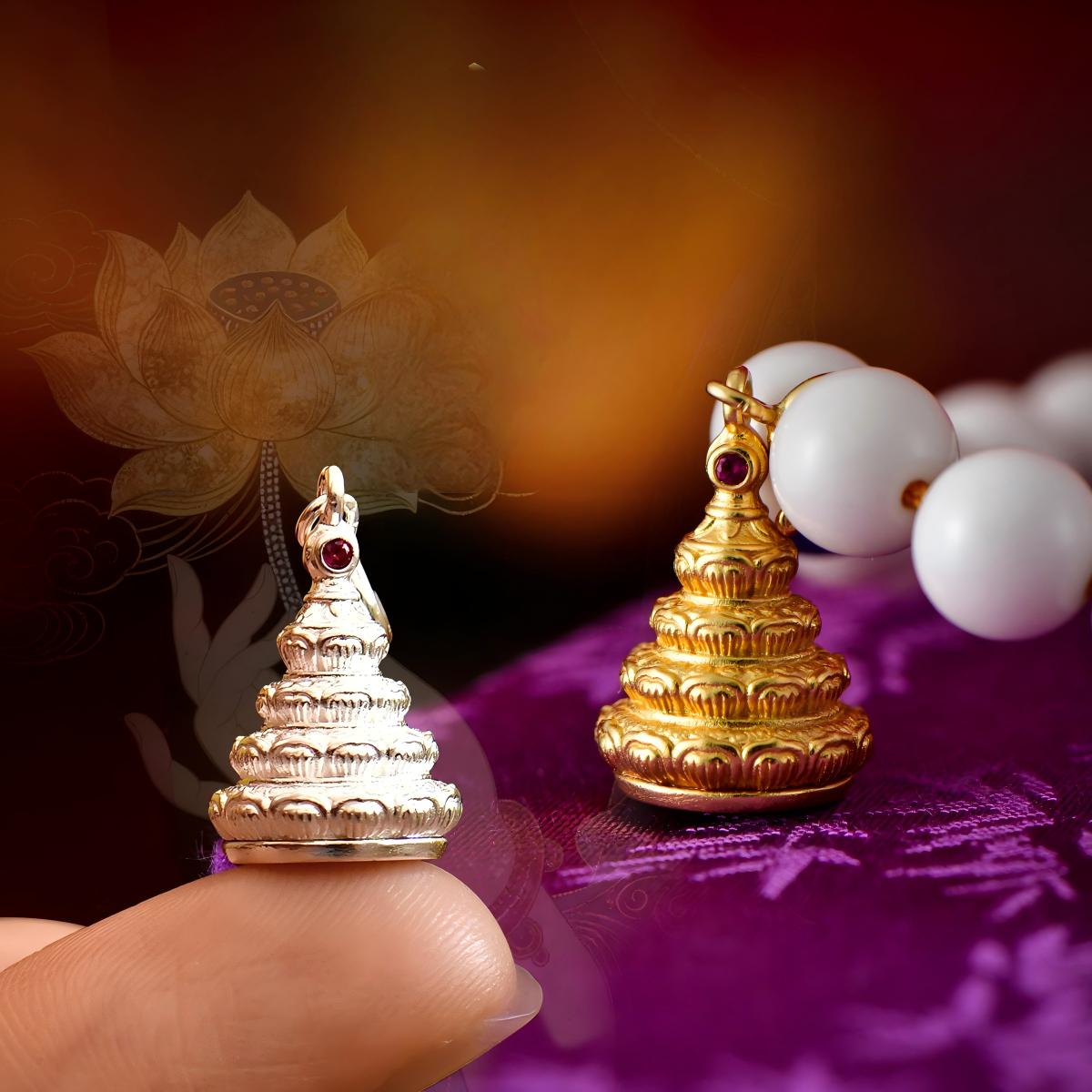 Hand-polished silver gilded clasp for prayer beads, showcasing traditional Tibetan-Buddhist Jewelry Culture and artisan Jewelry art.