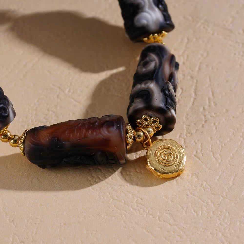 Pure handmade Medicine F Dzi bracelet, merging Tibetan Buddhist jewelry culture with jewelry art for daily wear, luck, and prosperity.