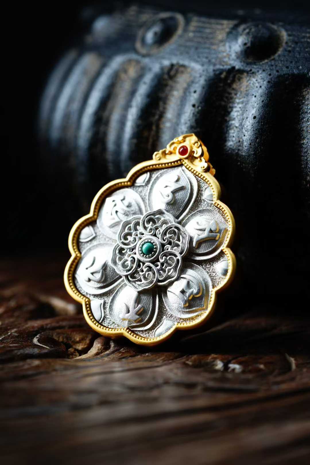 "Open design S925 silver Amitabha Buddha pendant with intricate inlay, combining Tibetan Buddhist Jewelry Culture and fine Jewelry Art."