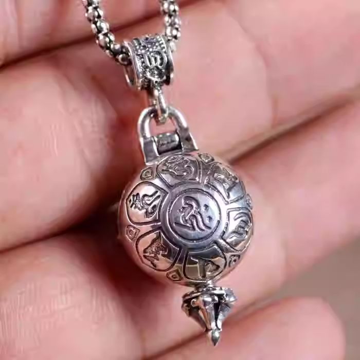 Handmade small silver Gau box charm, Tibetan Buddhist Jewelry Culture Jewelry art, creative unisex pendant for storing small items.