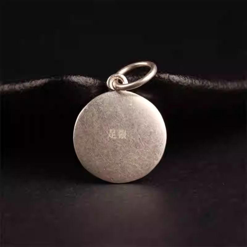 Purely handmade silver mantra Bodhi accessory, reflecting the heritage of Tibetan Buddhist Jewelry Culture jewelry art.
