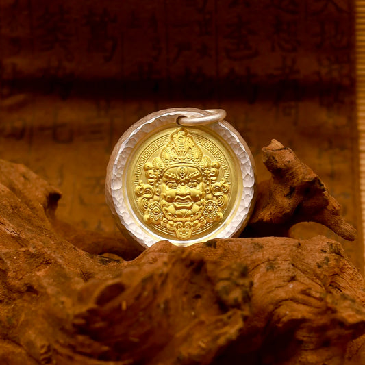 Handcrafted silver Yellow Jambhala pendant inspired by Tibetan Buddhist jewelry culture, featuring detailed jewelry art, perfect for daily wear, collection, or spiritual protection.