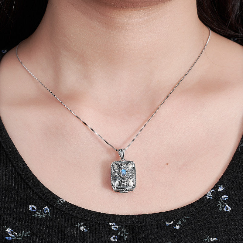 Vintage Tibetan-style Guanyin pendant with black CZ, handcrafted silver necklace for men and women, peace and protection charm, Tibetan Buddhist Jewelry Culture Jewelry art