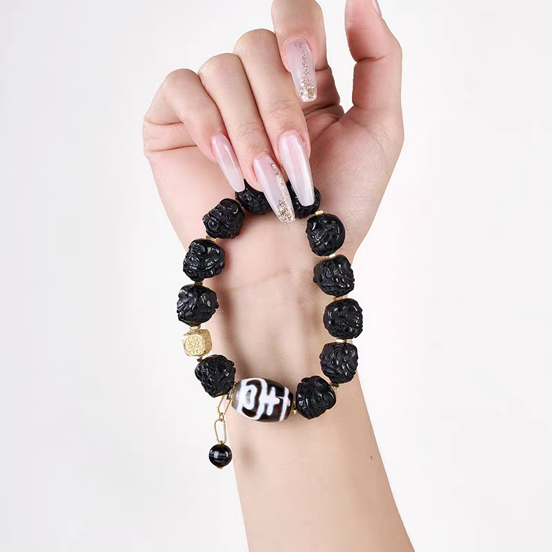  Premium natural agate multi-totem Dzi bracelet for wealth and purity, reflecting the profound heritage of Tibetan Buddhist sacrificial implements culture and Buddhist sacrificial items art.

