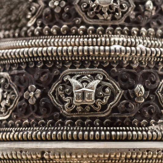 Gilded silver Nepal copper Mandala tray, handcrafted Tibetan Buddhist sacrificial item, perfect for rituals, offerings, and spiritual decor.